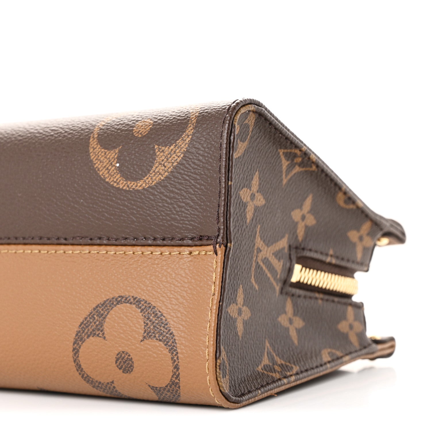 Louis Vuitton Reverse Monogram Giant OnTheGo East West 9 of 9