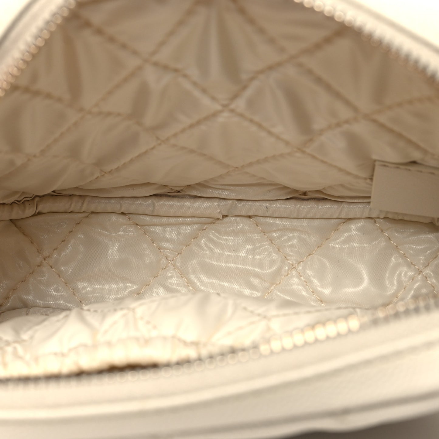 Caviar Quilted Small Curvy Pouch Cosmetic Case White