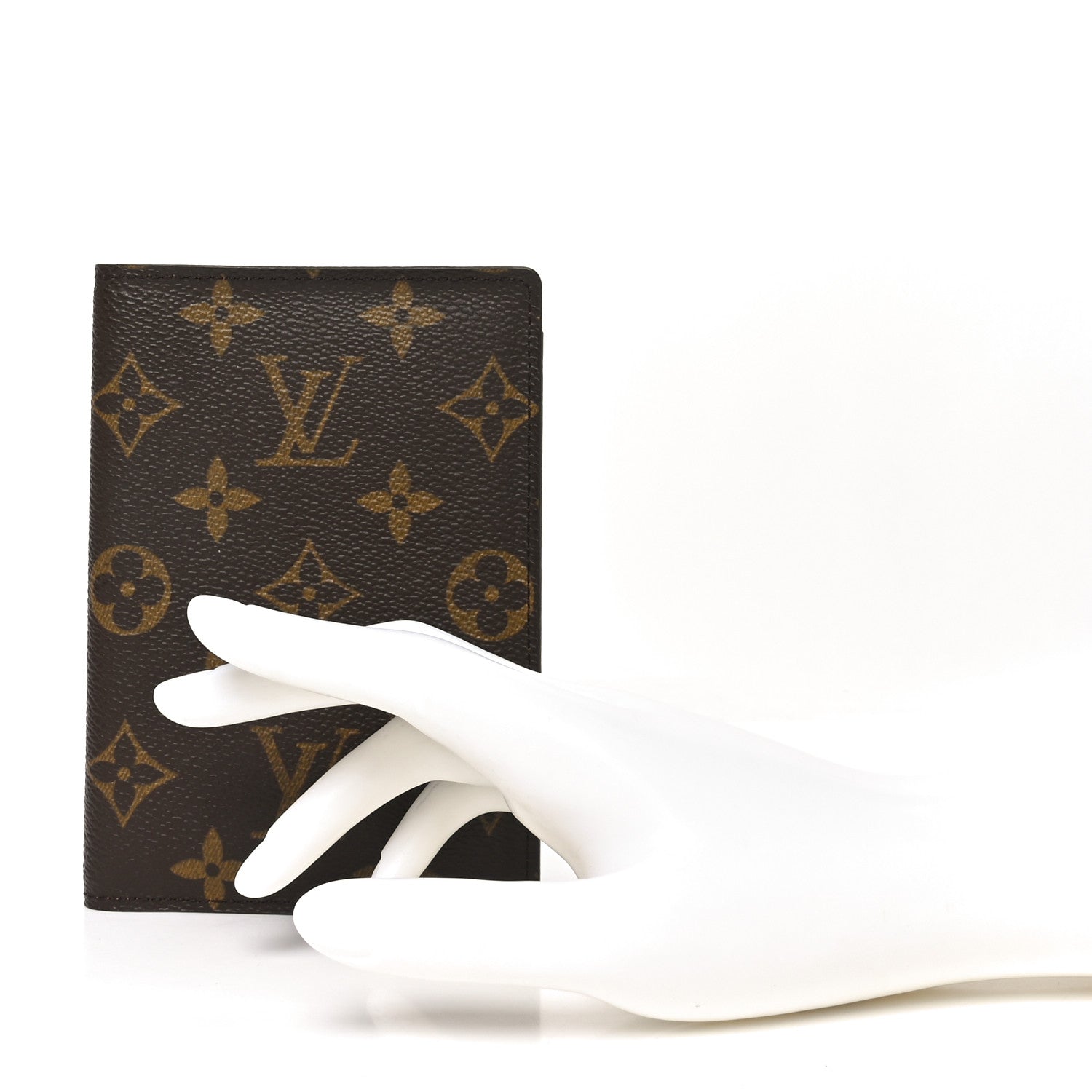 Louis Vuitton Monogram Passport Cover 2 of 6