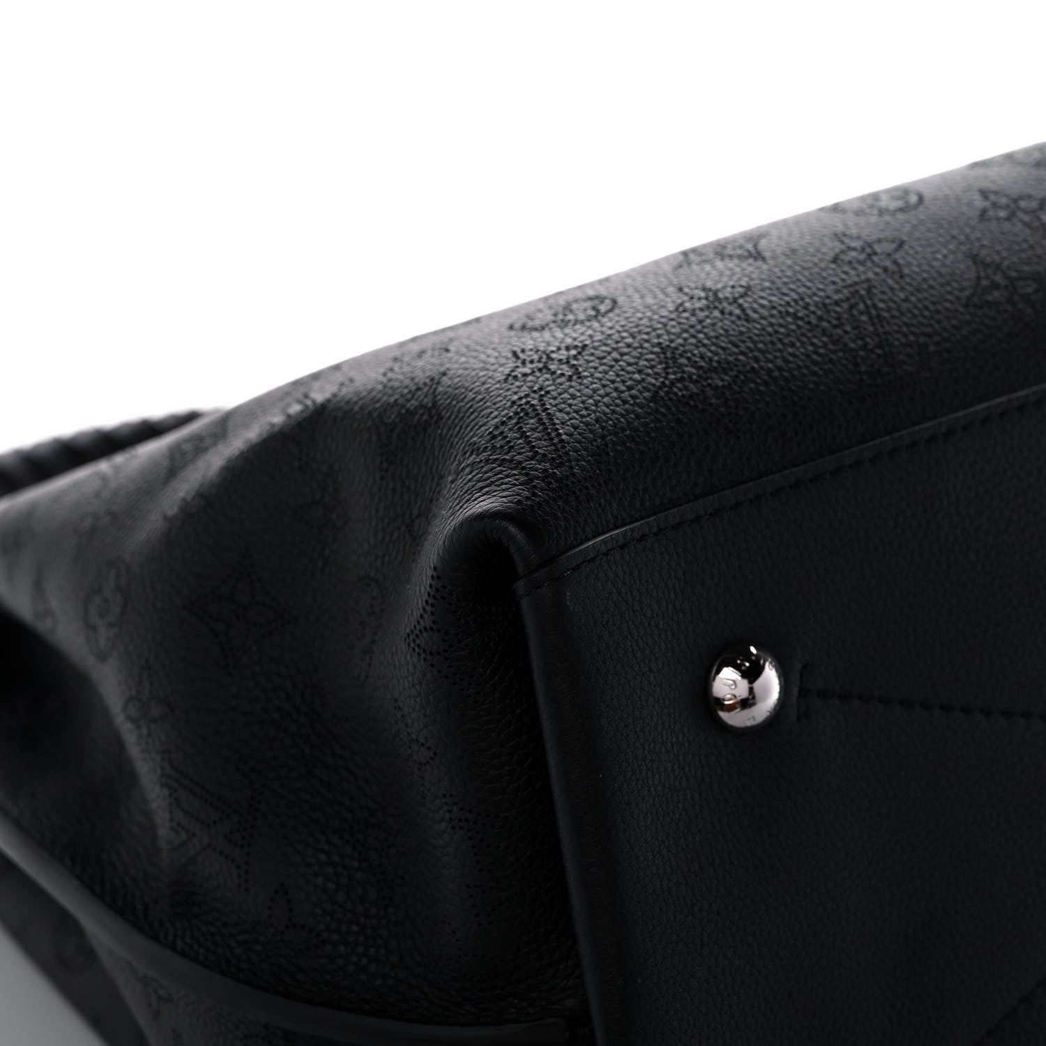 Louis Vuitton Mahina Carmel Hobo Black 9 of 12