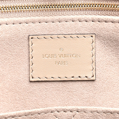 Louis Vuitton Empreinte Monogram Giant Onthego MM Tourterelle 5 of 8