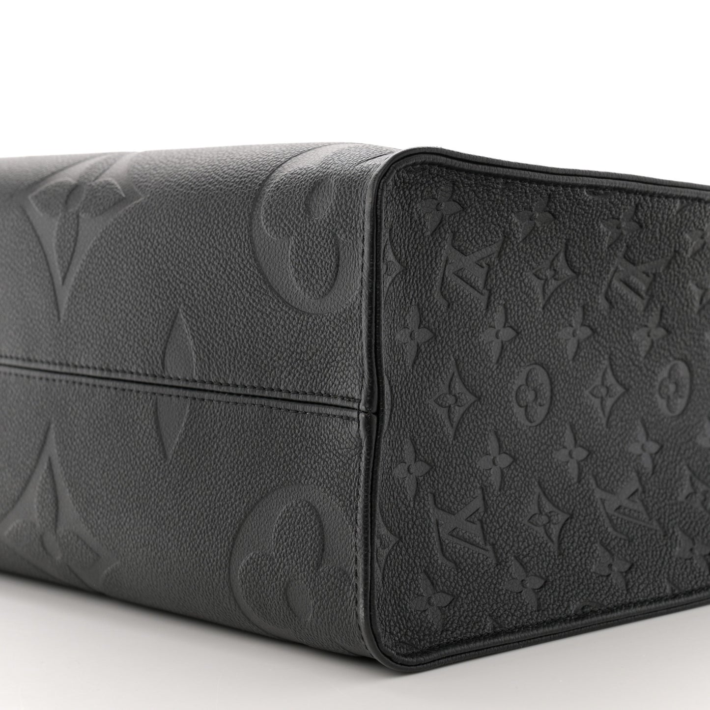 Empreinte Monogram Giant Onthego MM Black