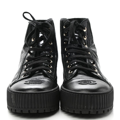 Chanel Aged Calfskin Lace Up Cap Toe Sneakers 40 Black White 2 of 8