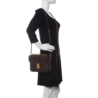 Louis Vuitton Monogram Pochette Metis 2 of 10