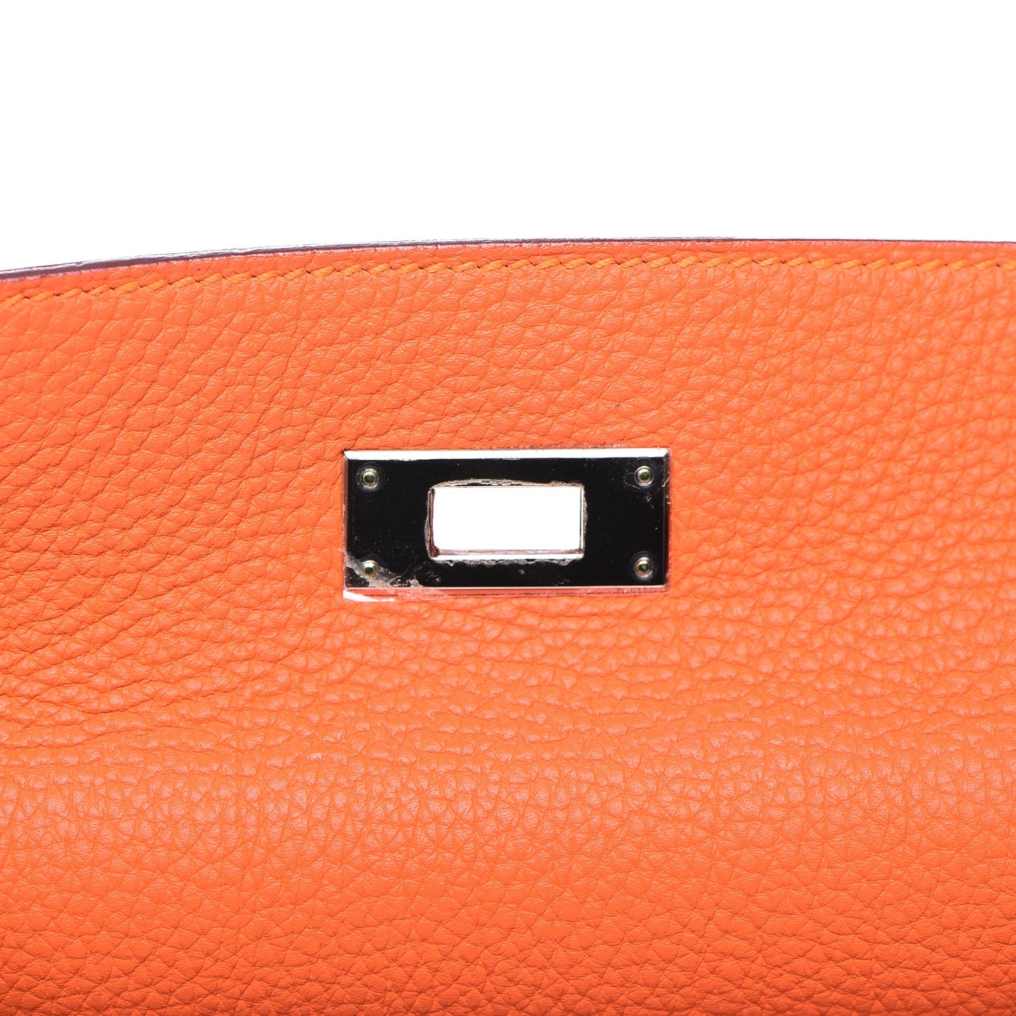 Togo Kelly Retourne 28 Feu