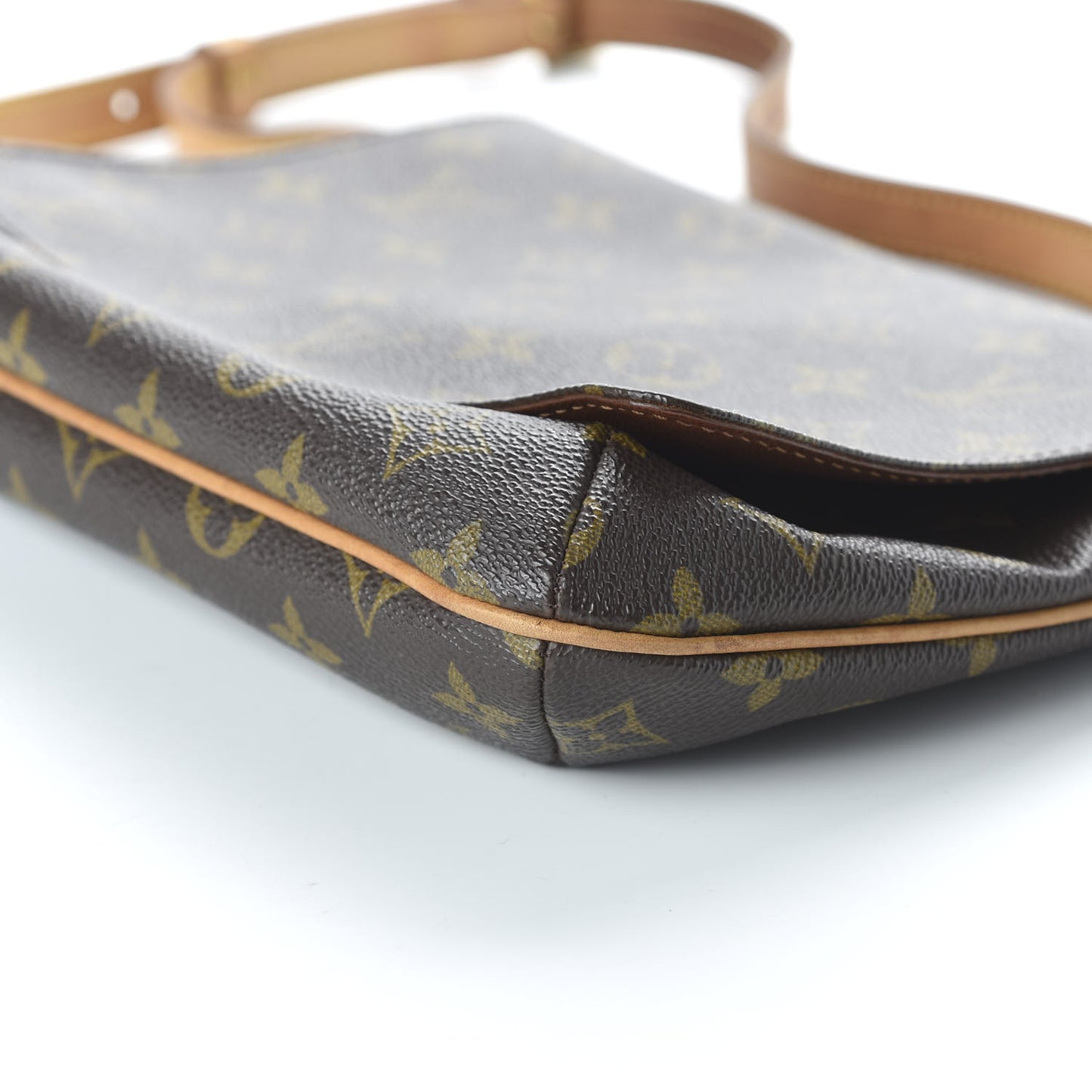 Monogram Musette Tango