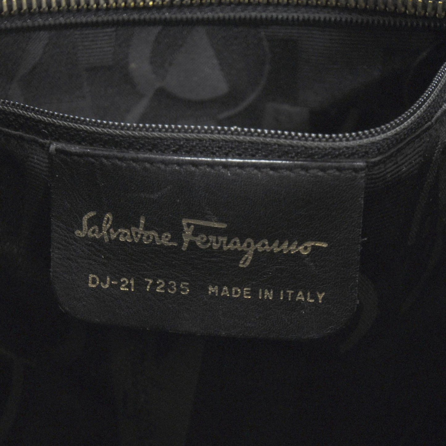 SALVATOREFERRAGAMOLeatherGanciniShoulderBagBlack