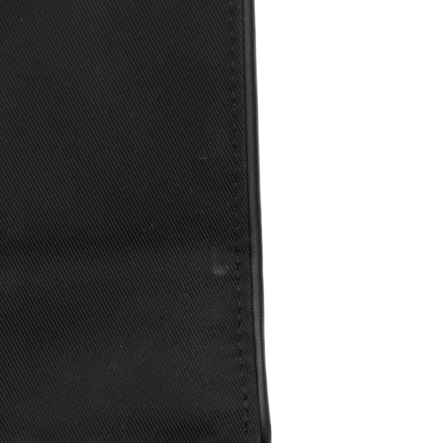 Damier Infini 3D Studio Messenger