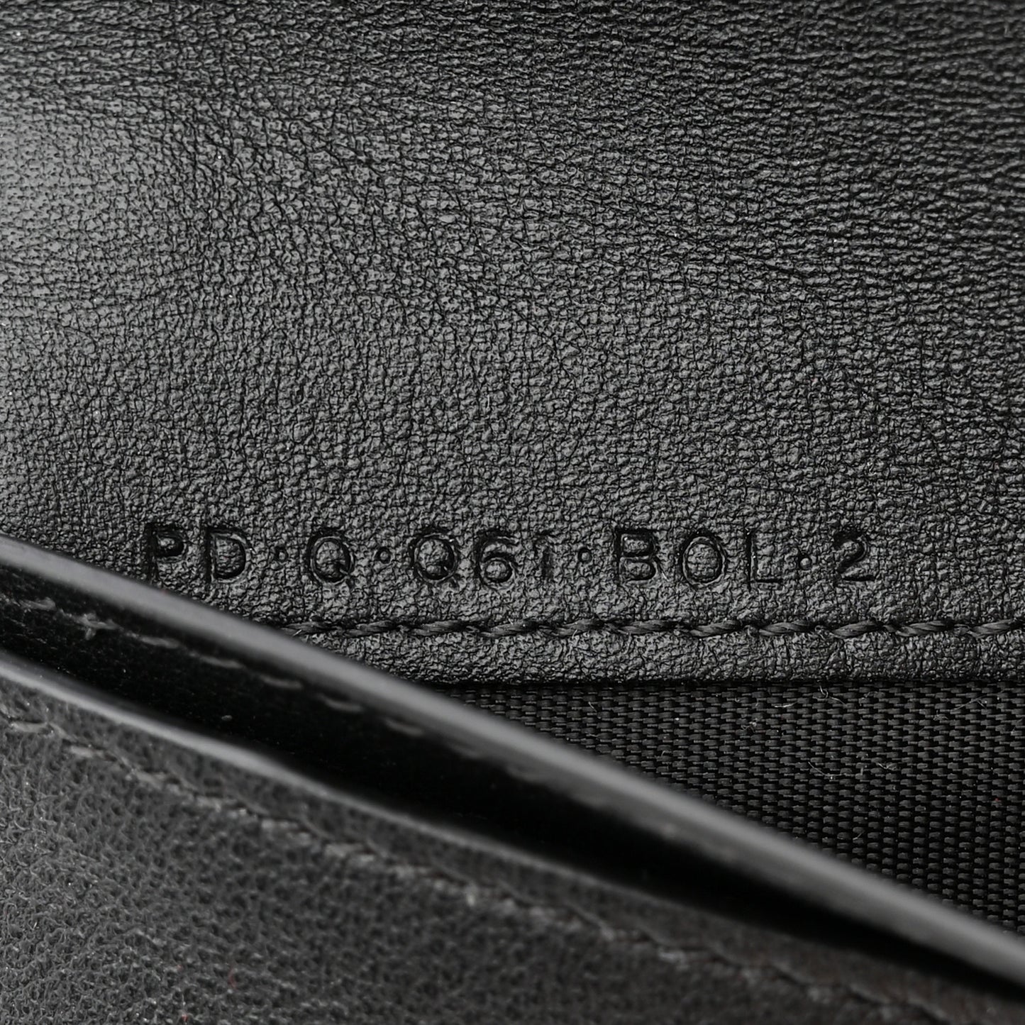 Vitello Rockstud Passport Holder Black