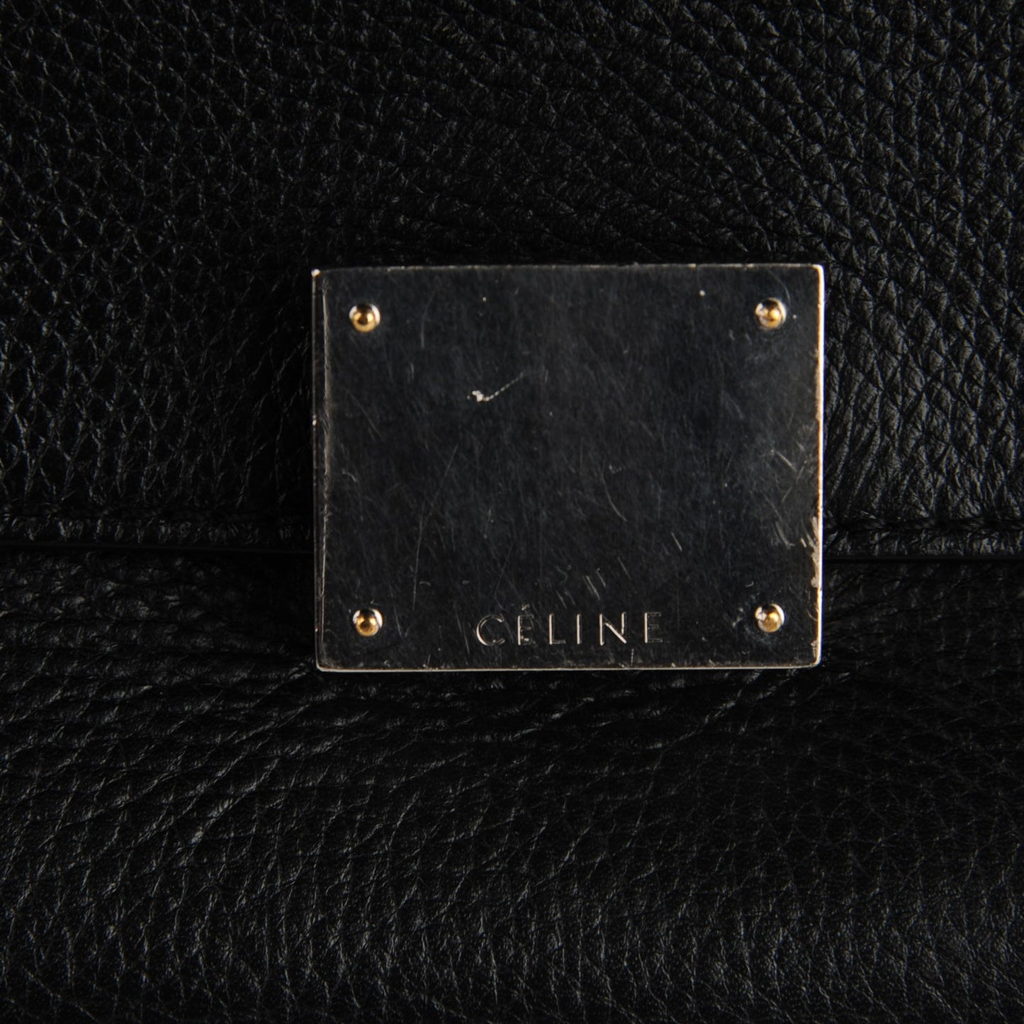 Drummed Calfskin Suede Medium Trapeze Black