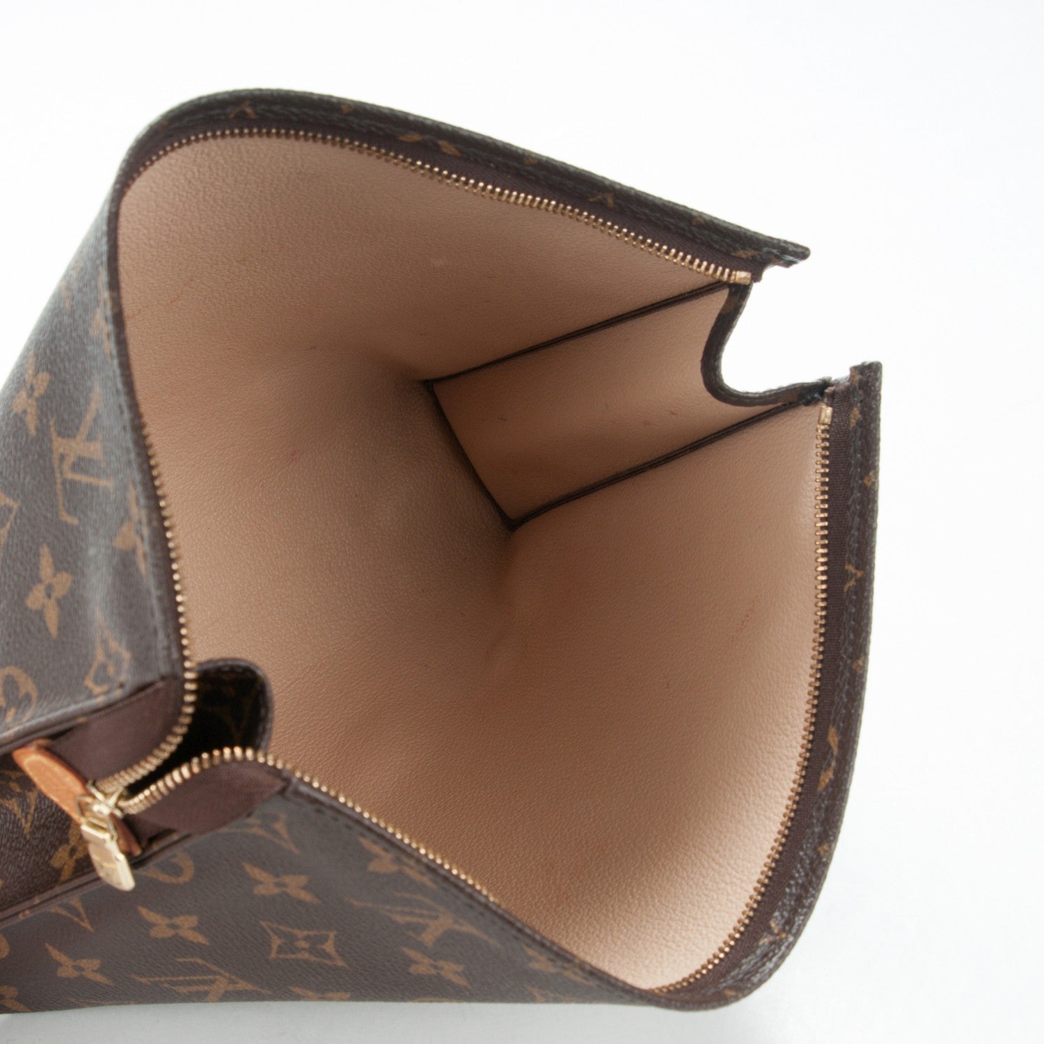 Louis Vuitton Monogram Toiletry Pouch 26 5 of 7