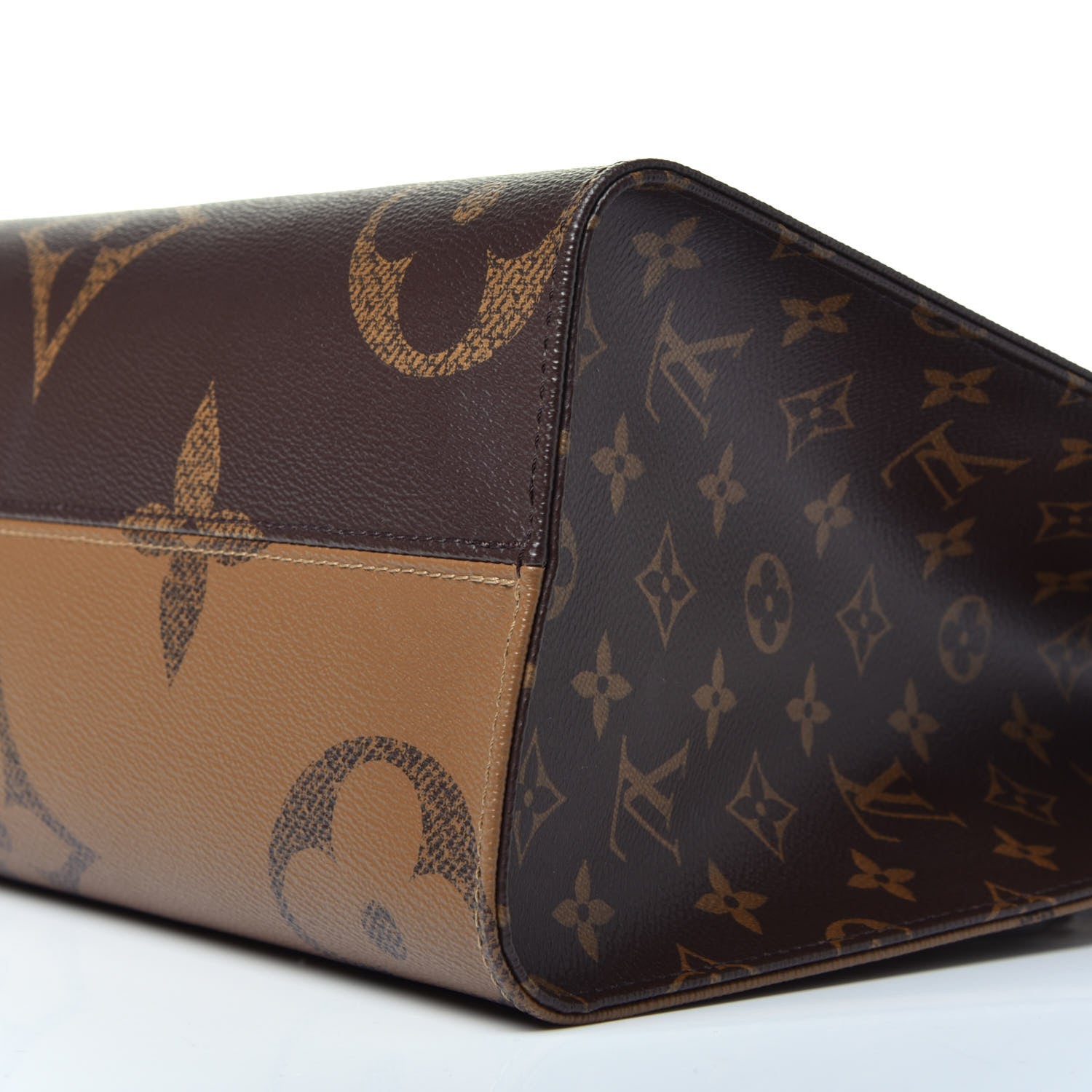 Louis Vuitton Reverse Monogram Giant Onthego MM 10 of 10