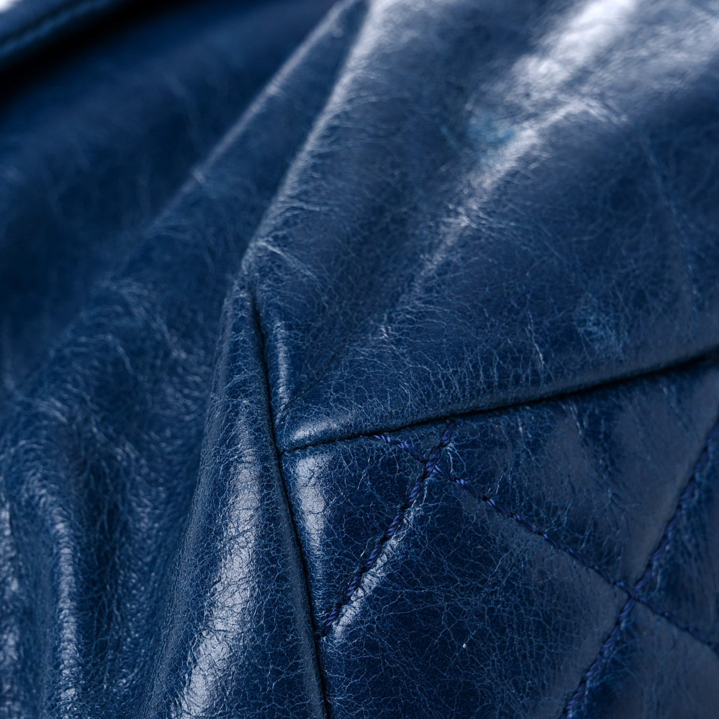 Shiny Lambskin Quilted Large Trianon Messenger Flap Marine