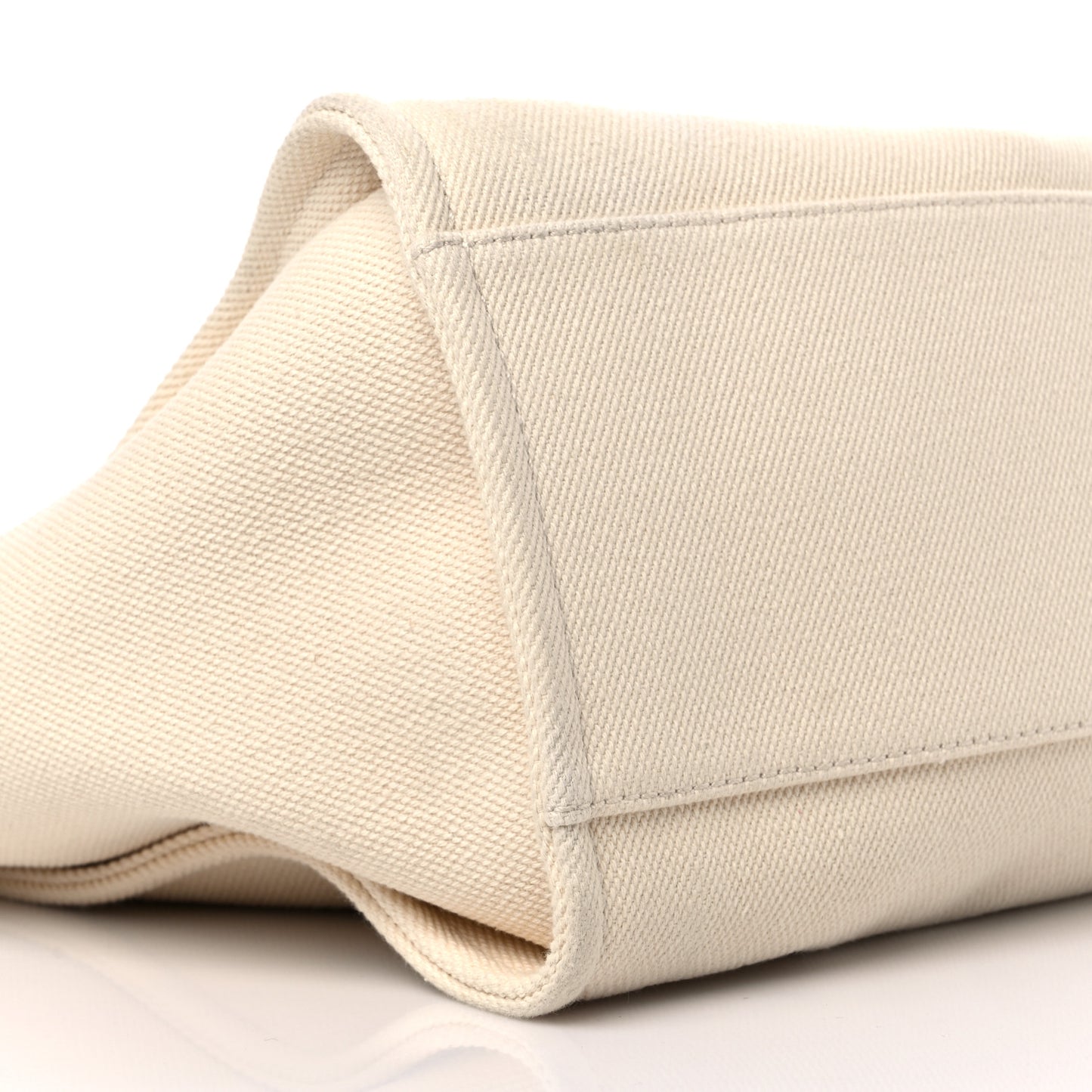 Canvas Pearl Medium Deauville Tote Ecru Beige