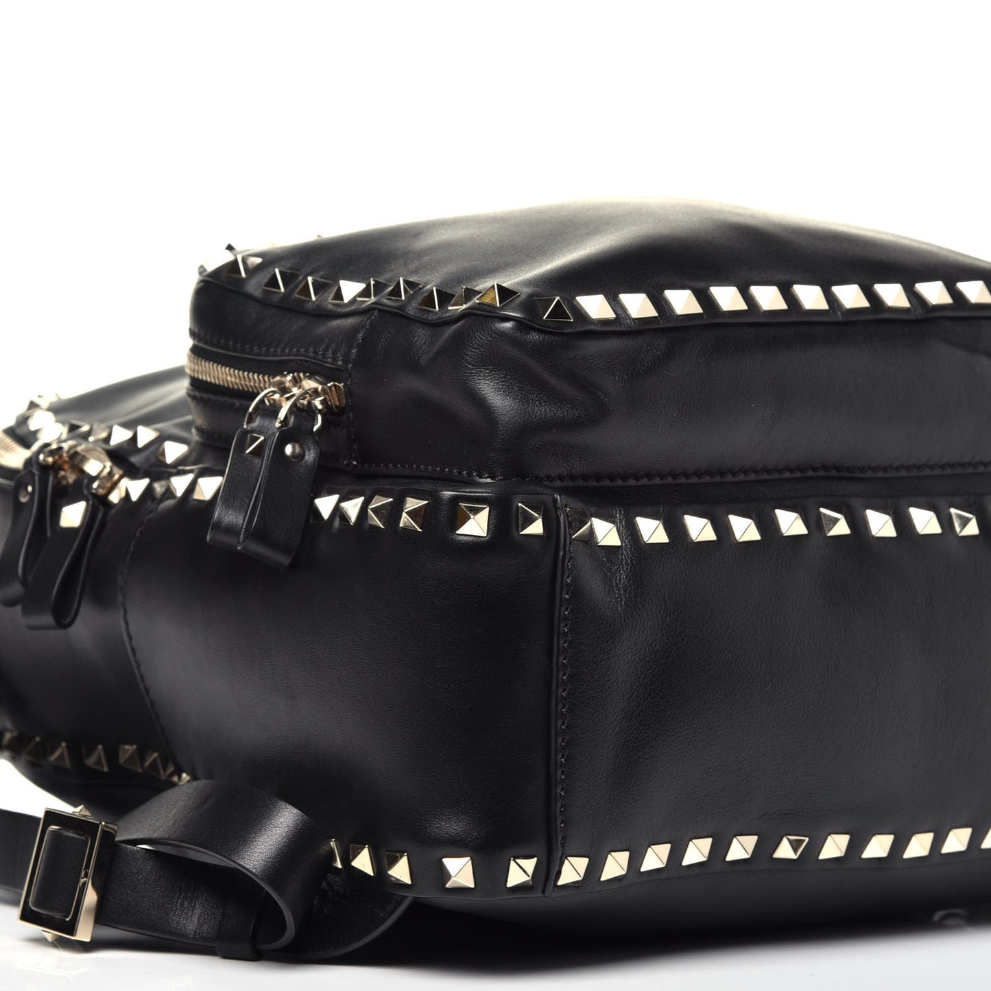Vitello Medium Rockstud Backpack Black