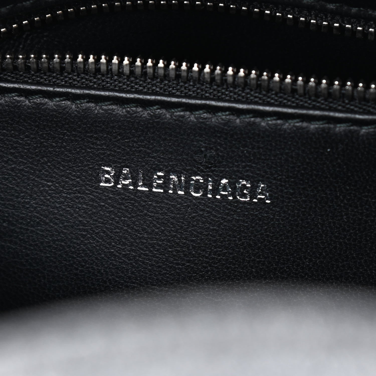 Balenciaga Glitter XS Triangle Chain Duffle Argent 6 of 8