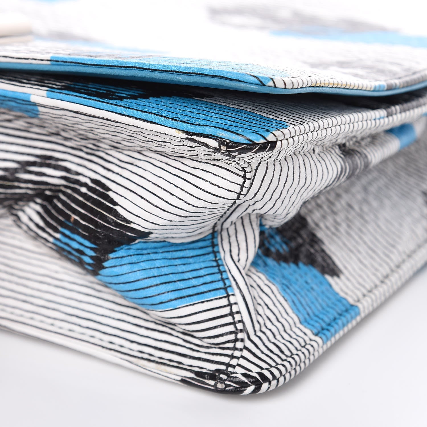 Prada Vitello Daino Lip Print Shoulder Bag White Azzurro 9 of 9