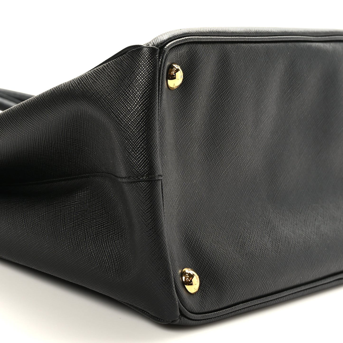 Saffiano Medium Galleria Double Zip Tote Black