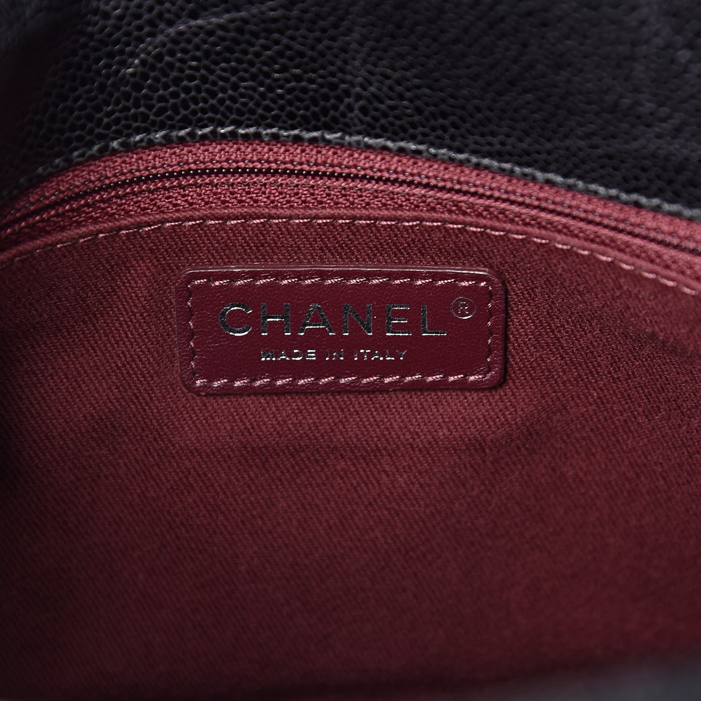 Crumpled Grained Calfskin Jumbo CC Crave Flap Black