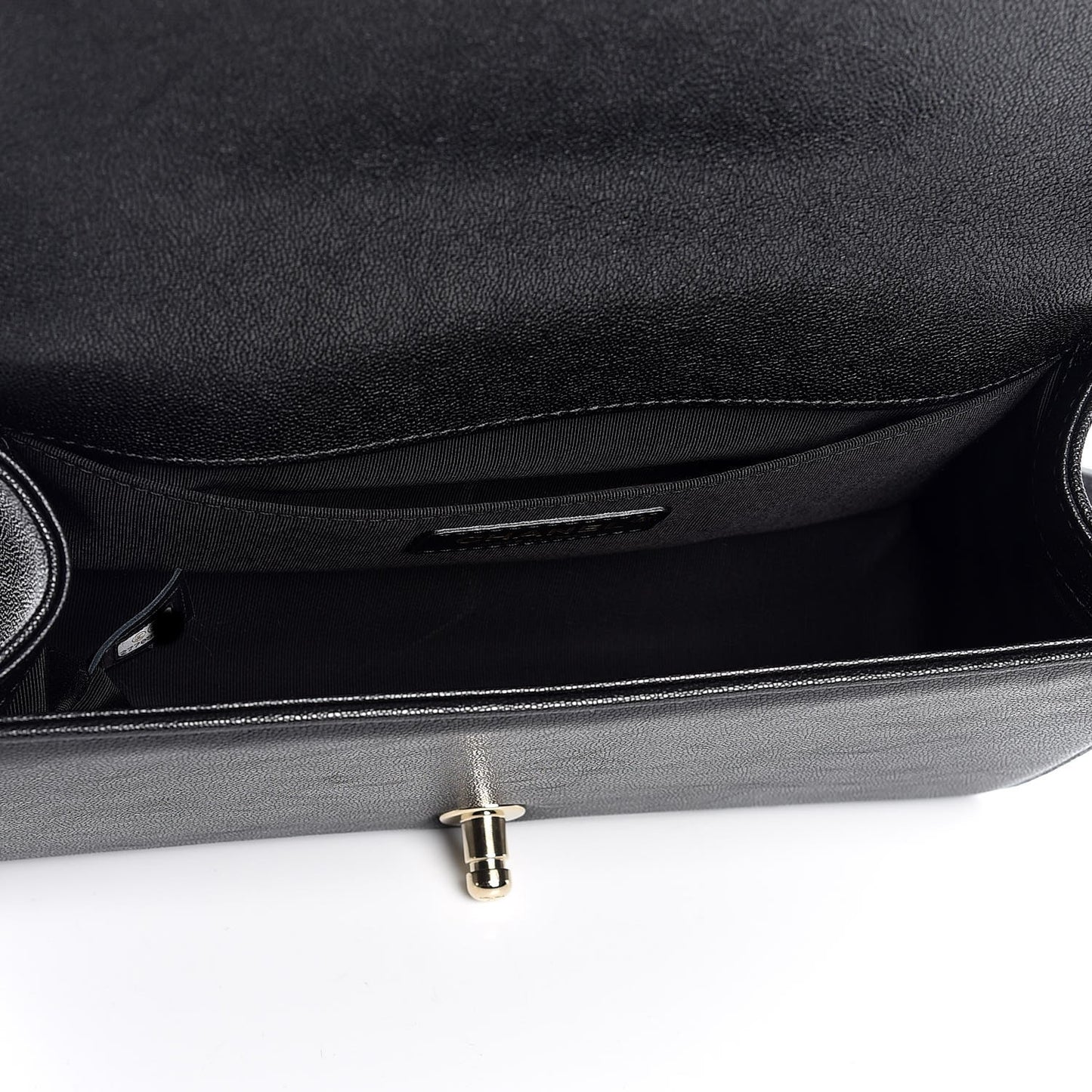 Caviar Chevron Quilted Medium Boy Flap Black