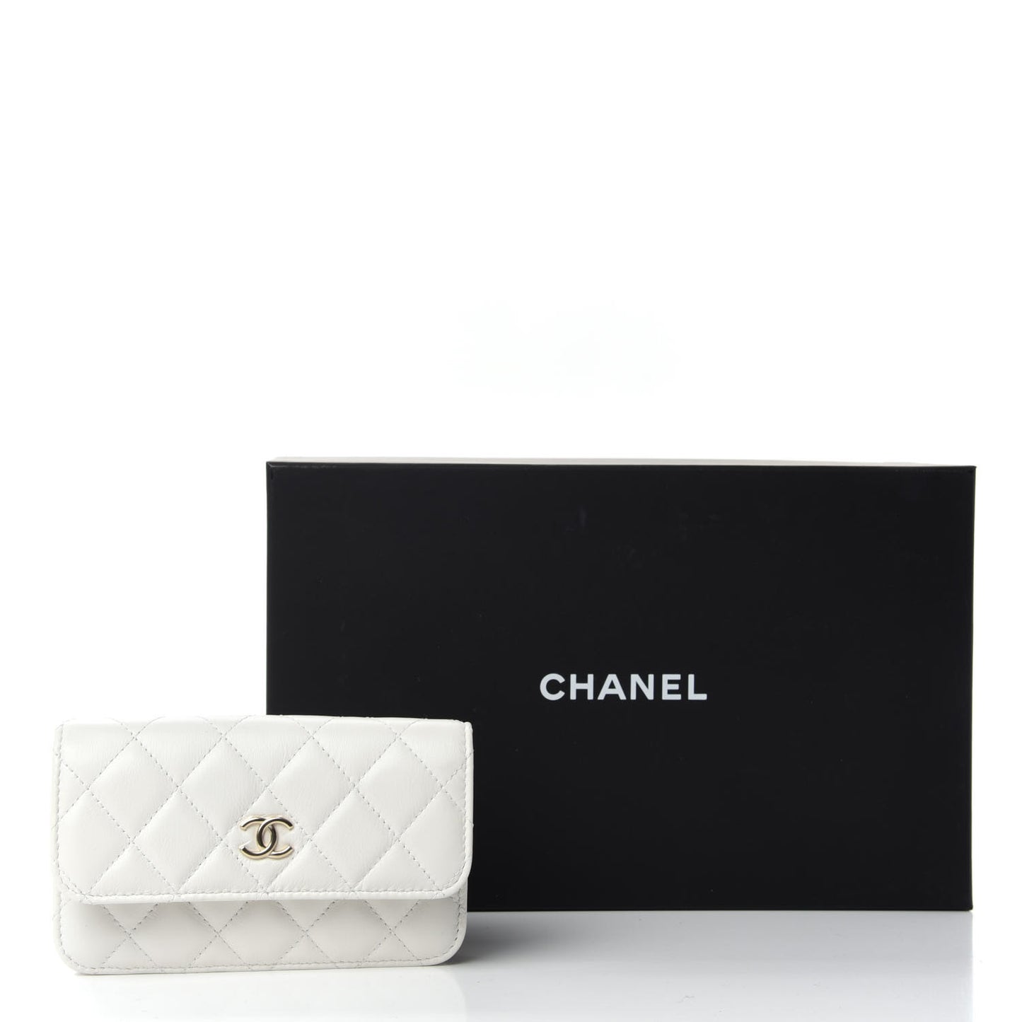 Calfskin Quilted Maxi Pearls Clutch With Chain White