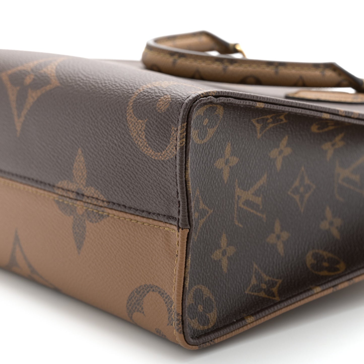 Reverse Monogram Giant Onthego PM