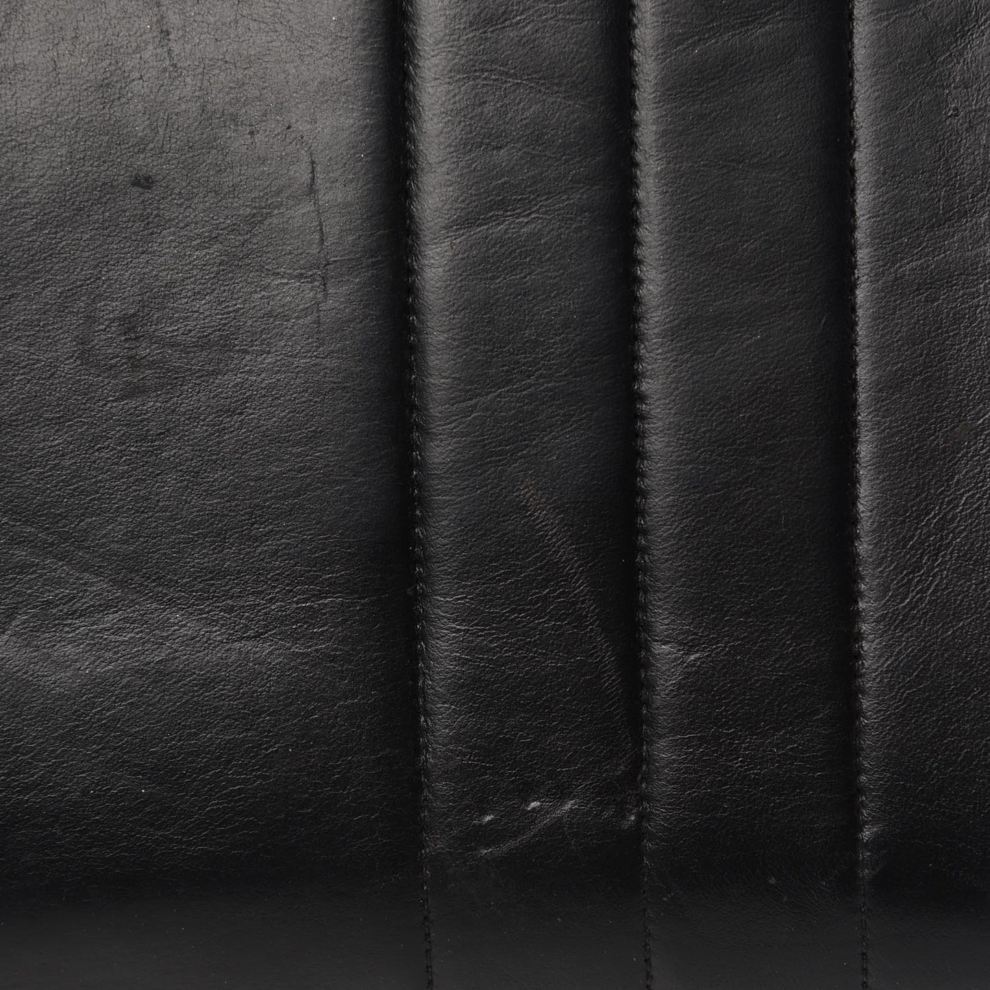 Lambskin Vertical Quilted Medium Single Flap Black