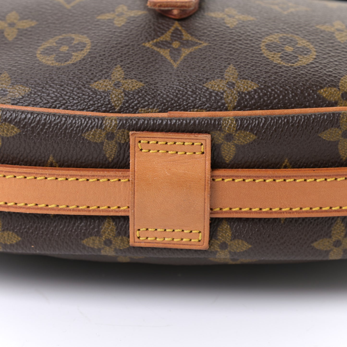 Monogram Jeune Fille
