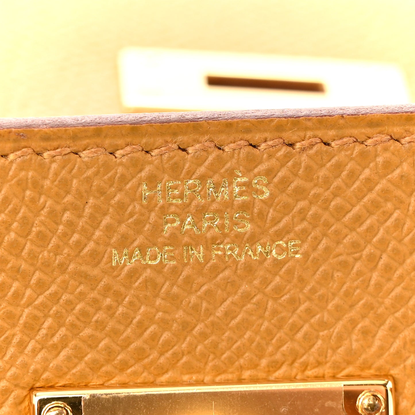 Epsom Kelly Wallet To Go Sesame