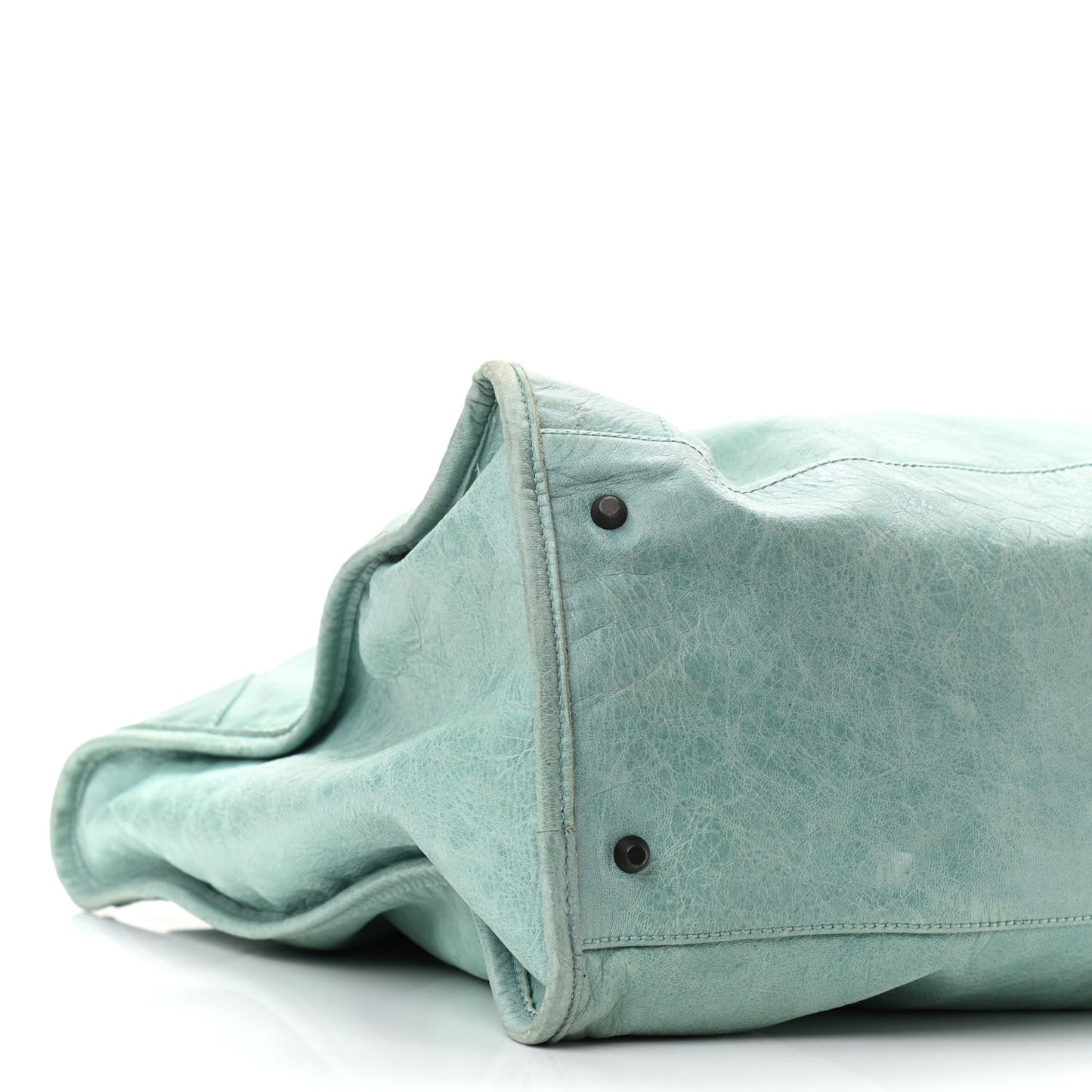 Agneau Classic Hardware Weekender Maldives