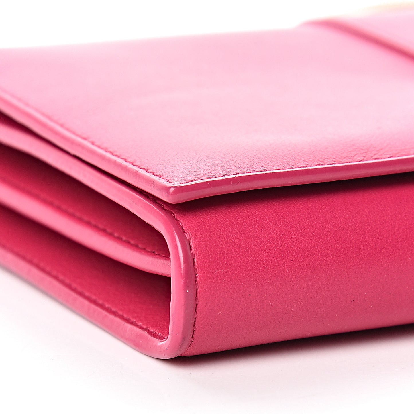 Calfskin Classic Y Ligne Chain Wallet Bubblegum