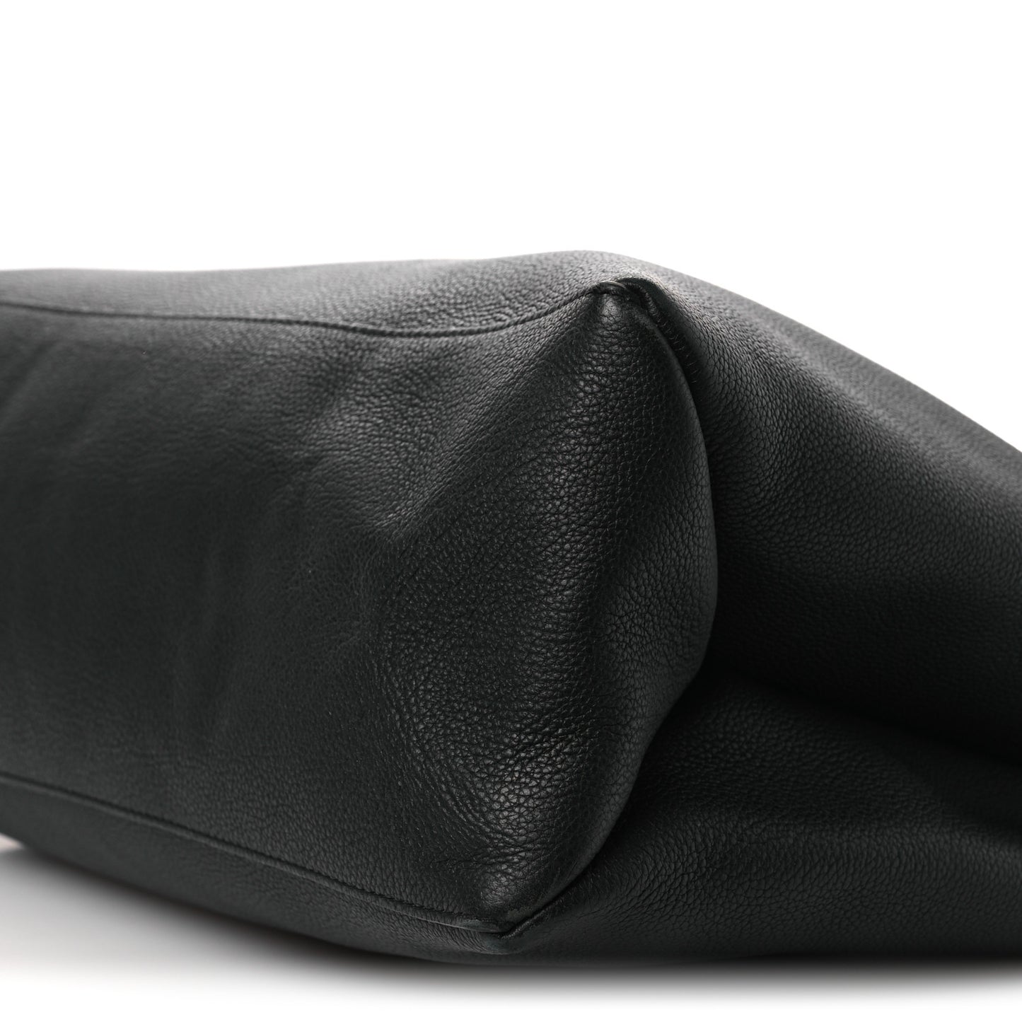 Grained Calfskin Lockme Shopper Black