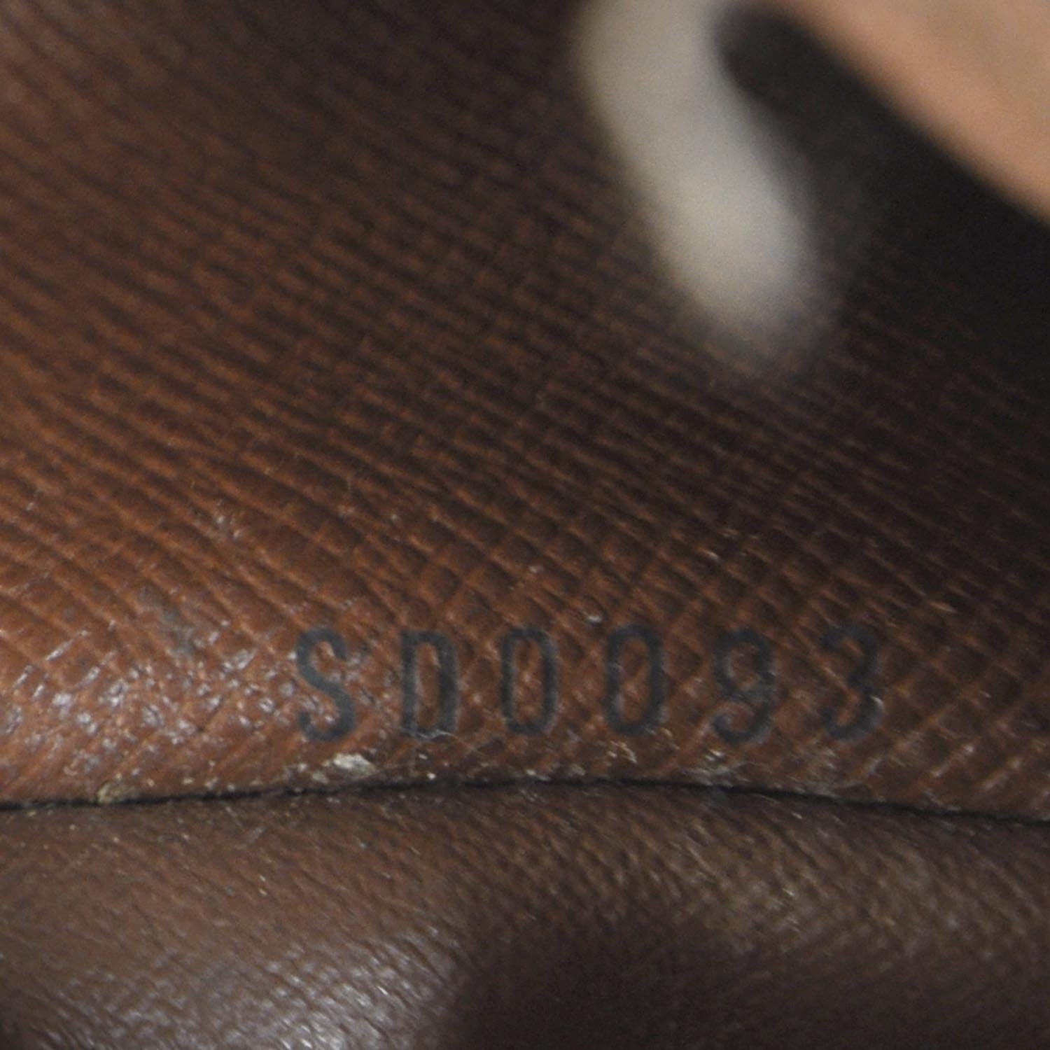 Louis Vuitton Monogram 4 Key Multicles Holder 8 of 8