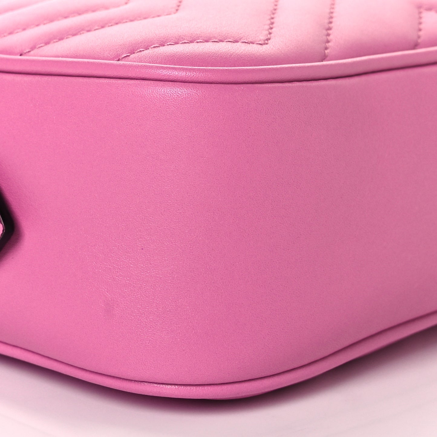 Calfskin Matelasse Mini GG Marmont Chain Shoulder Bag Candy Mousse