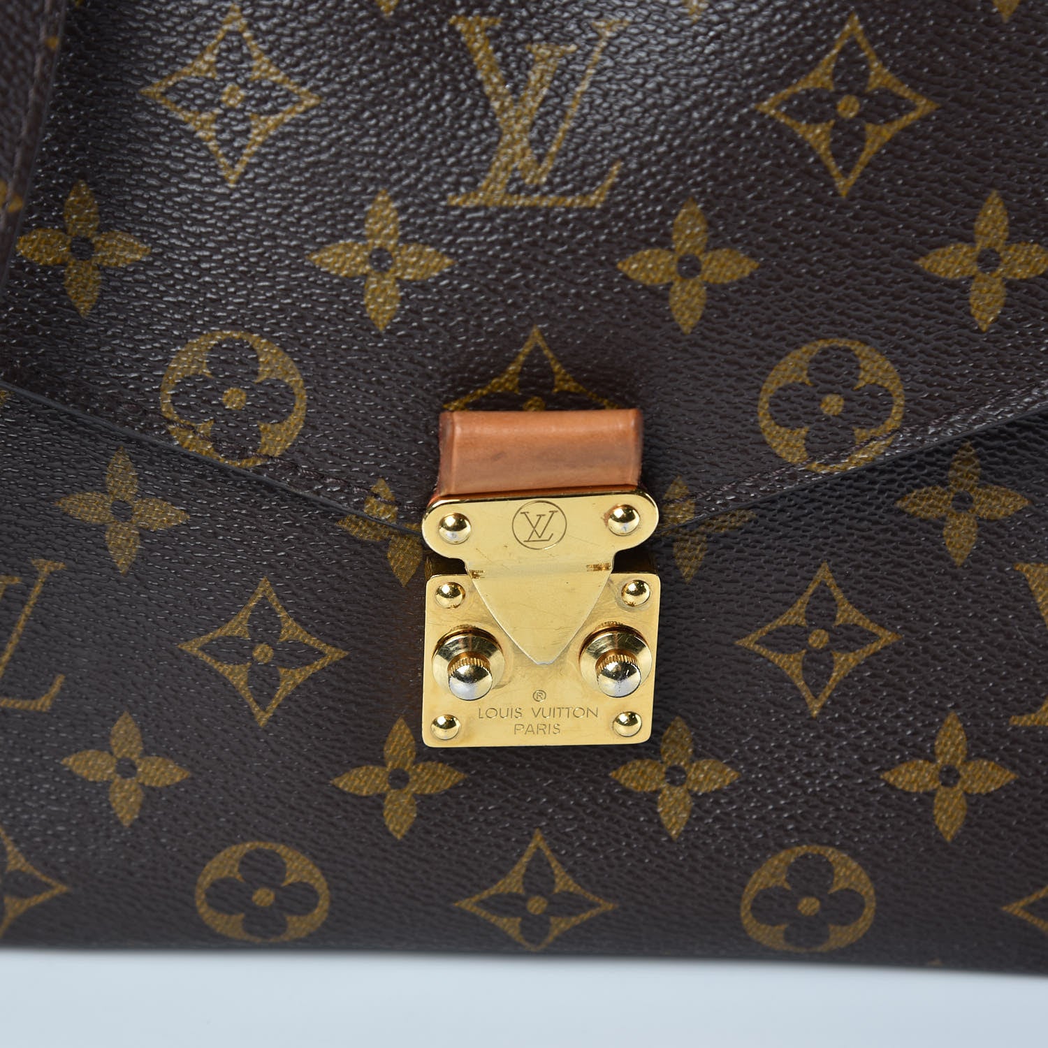 Louis Vuitton Monogram Pochette Metis 15 of 17