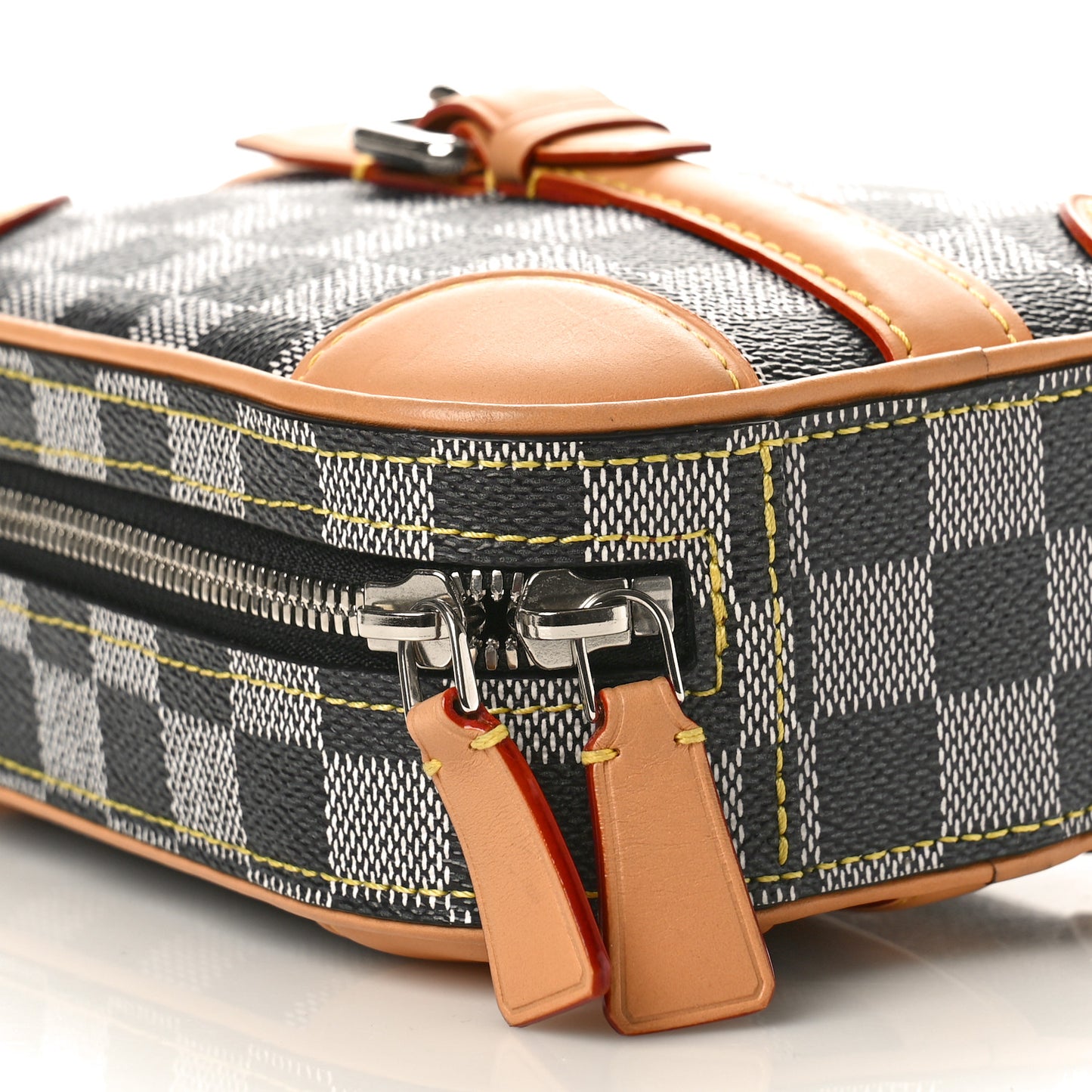 Damier Colors Valisette Verticale