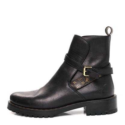Louis Vuitton Calfskin Monogram Discovery Flat Ankle Boots 38.5 Black 1 of 8