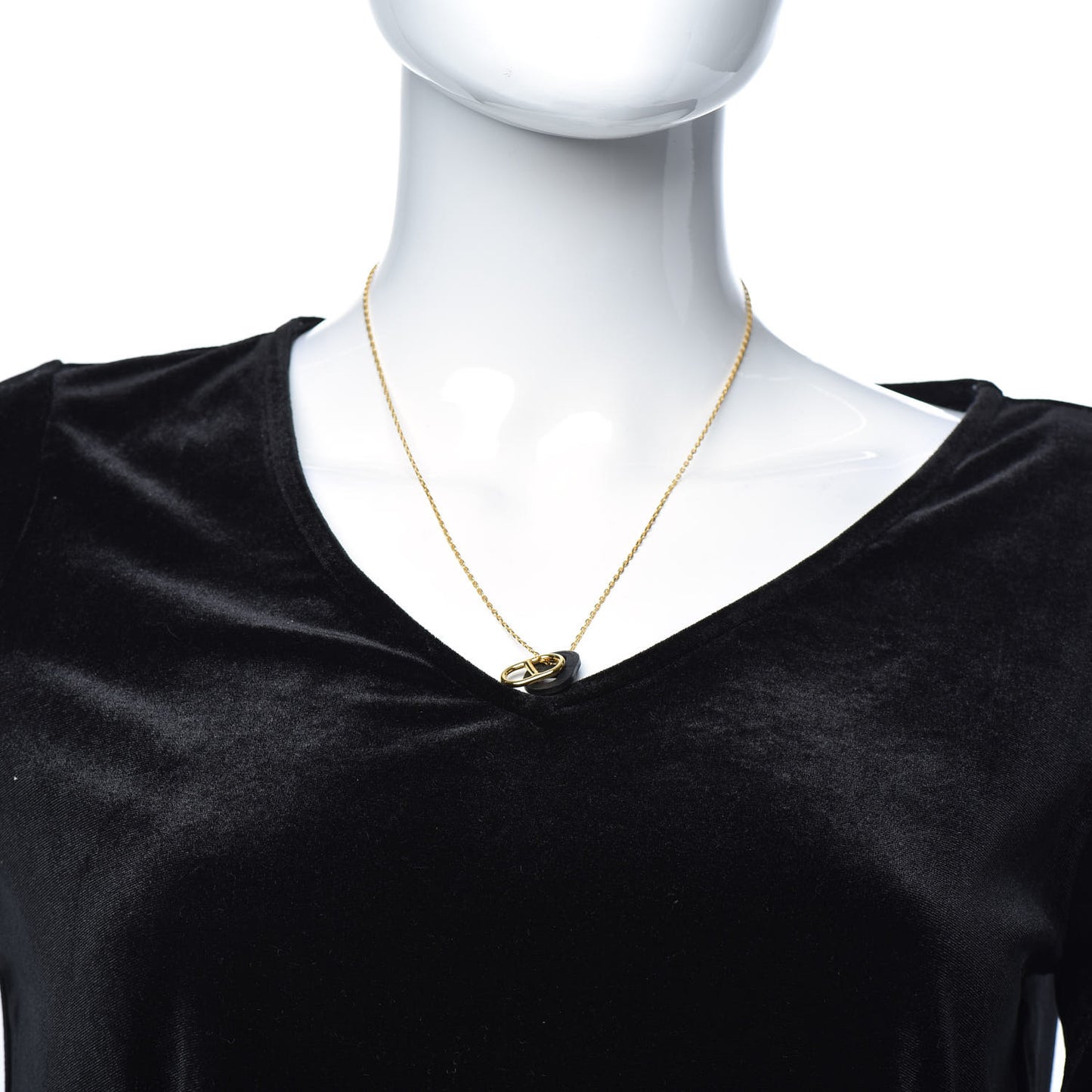 Swift O'Maillon Pendant Necklace Black
