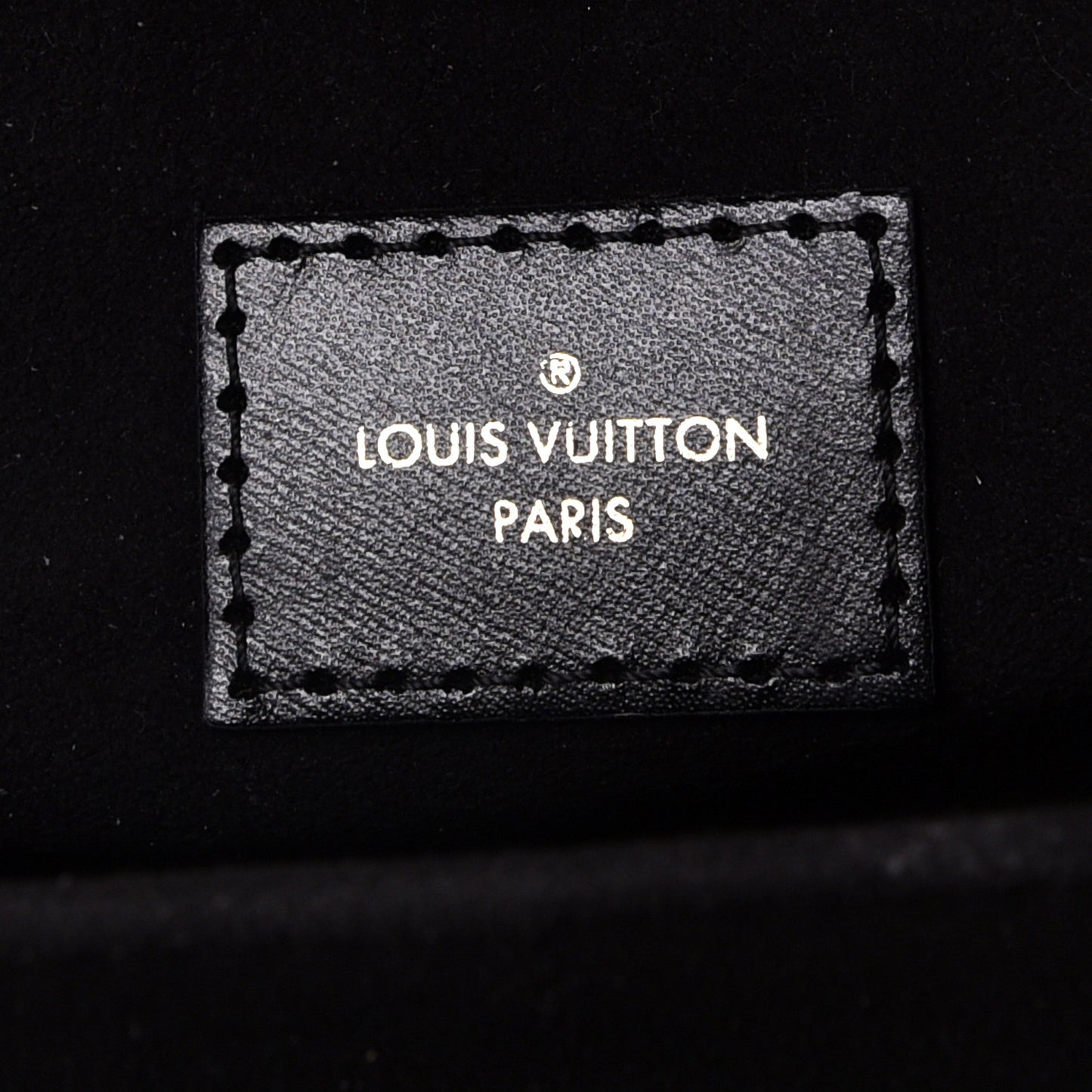 Reverse Monogram Pochette Metis