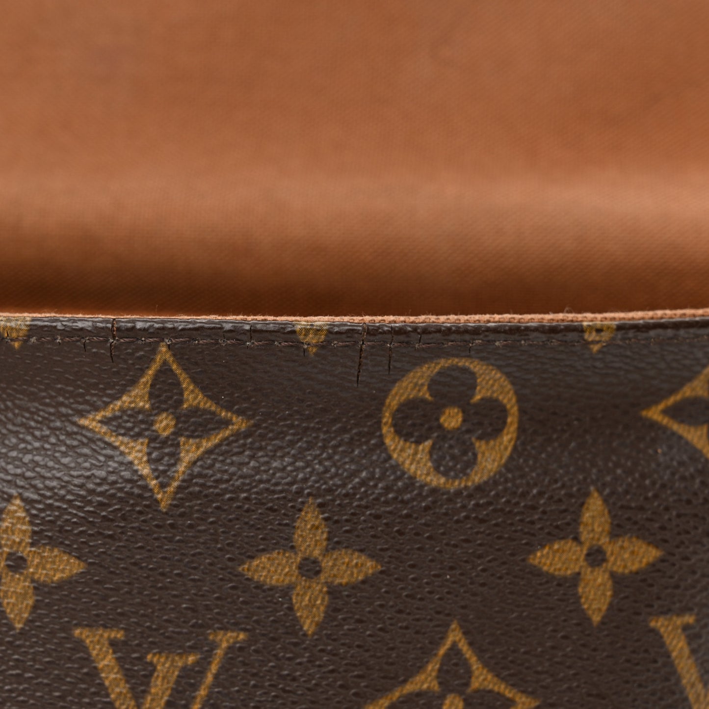 Monogram Mini Looping