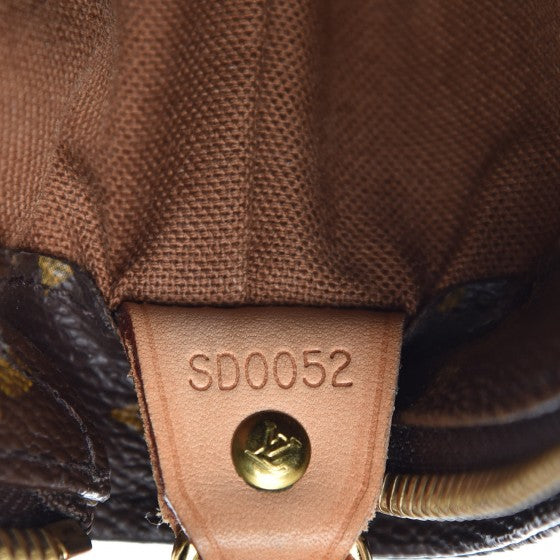 Louis Vuitton Monogram Cabas Mezzo 7 of 27