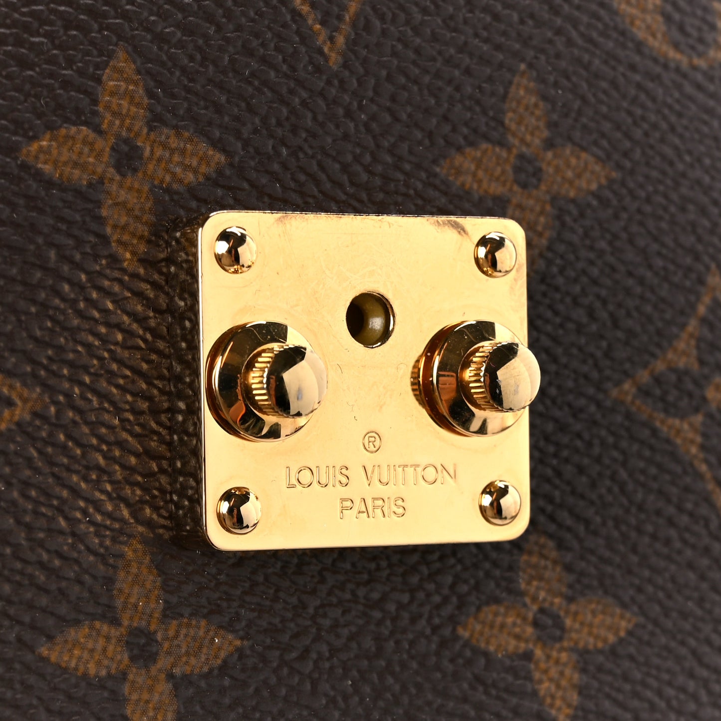Monogram Pochette Metis