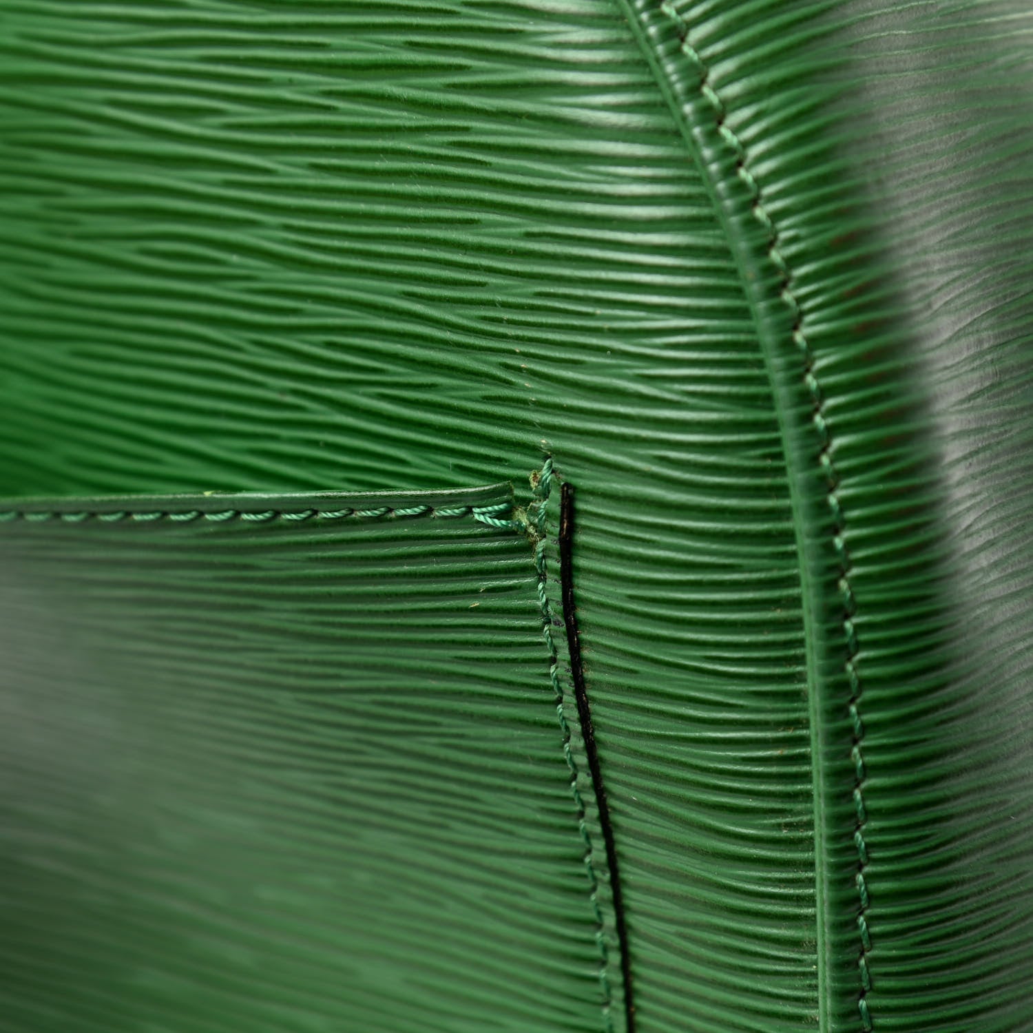 Louis Vuitton Epi Keepall 55 Borneo 17 of 24