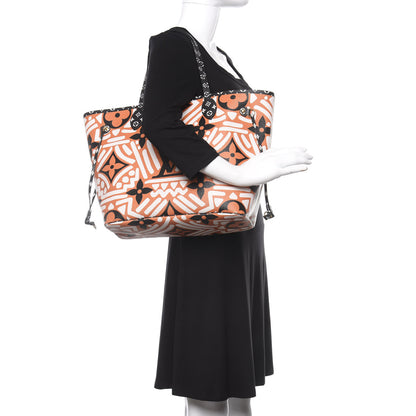 Louis Vuitton Monogram Giant Crafty Neverfull MM Creme Caramel 2 of 13