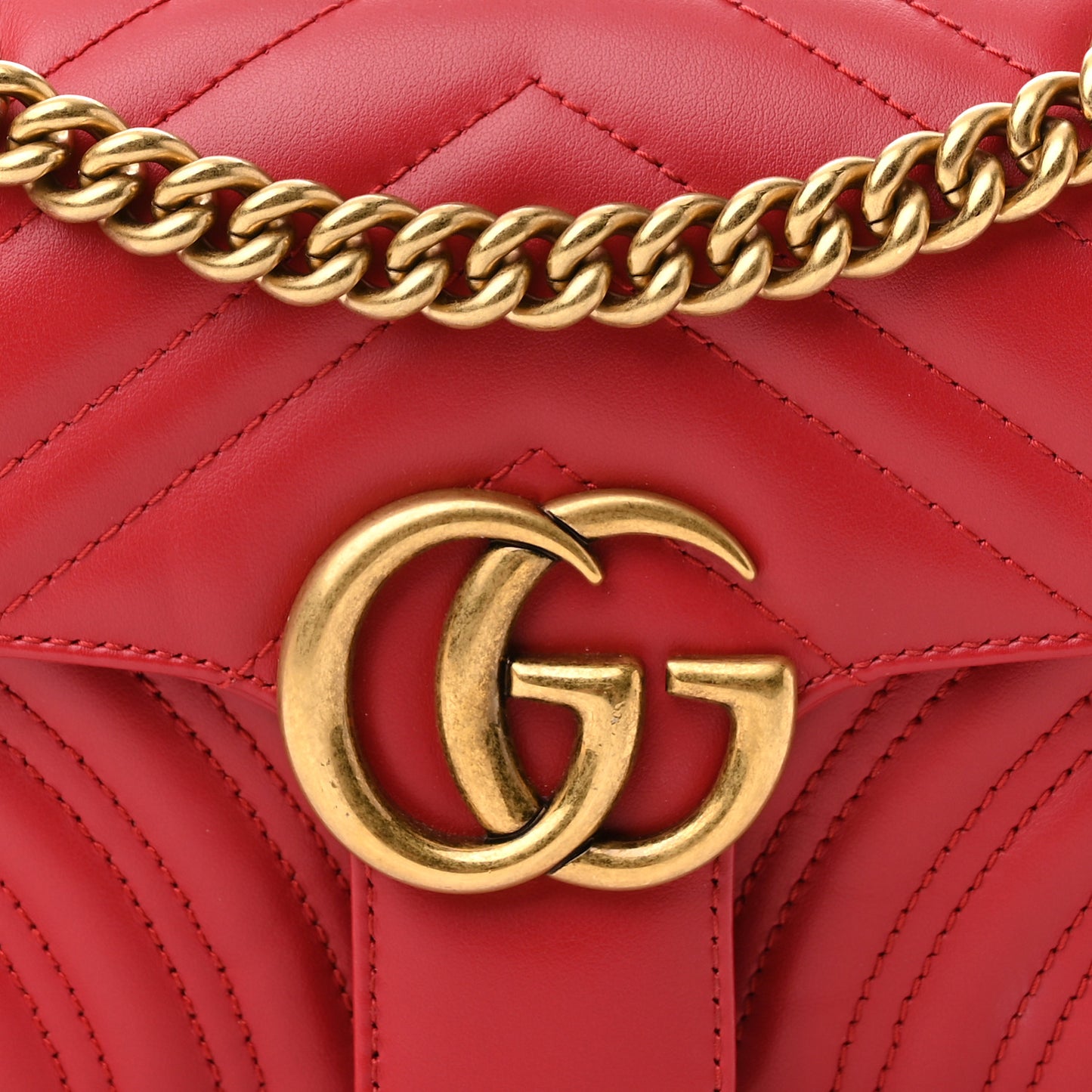 Calfskin Matelasse Mini GG Marmont Shoulder Bag Hibiscus Red