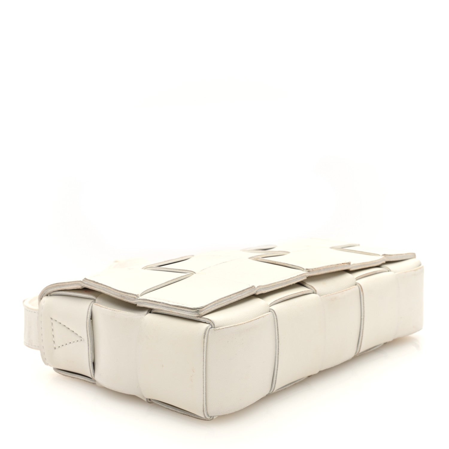 Bottega Veneta Lambskin Maxi Intrecciato Cassette Crossbody Bag White 4 of 9