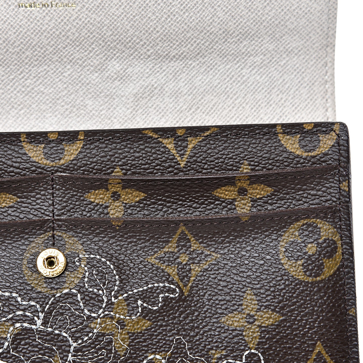 Monogram Dentelle Sarah Wallet Silver