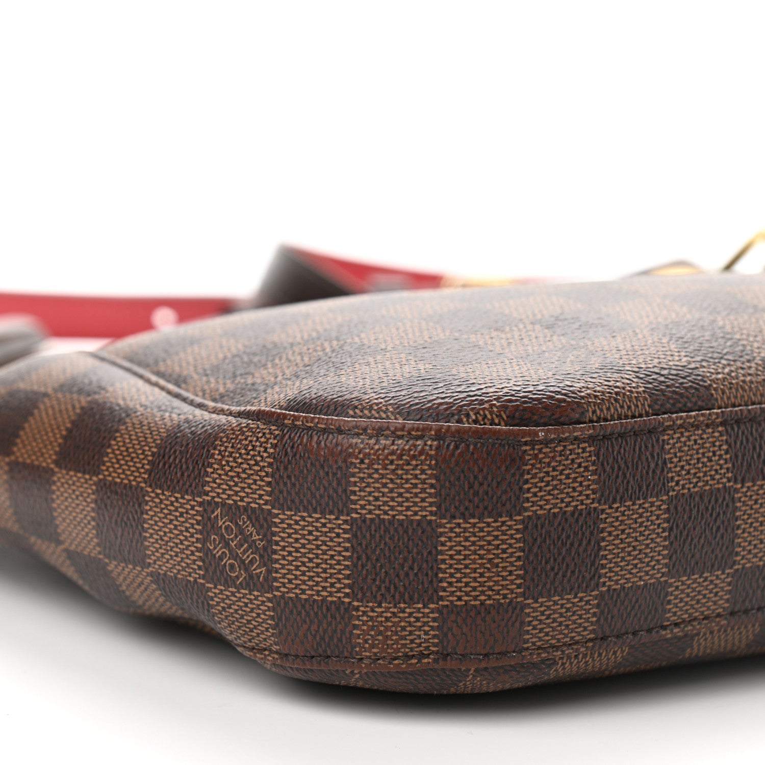 Louis Vuitton Damier Ebene South Bank Besace 8 of 20