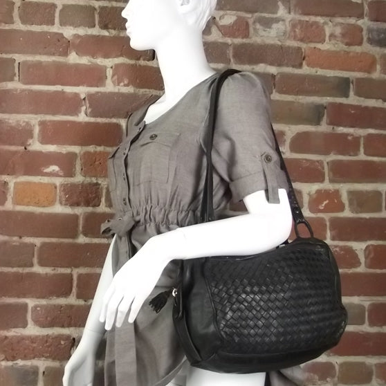 Bottega Veneta Vintage Woven Leather Shoulder Bag Nero 2 of 10