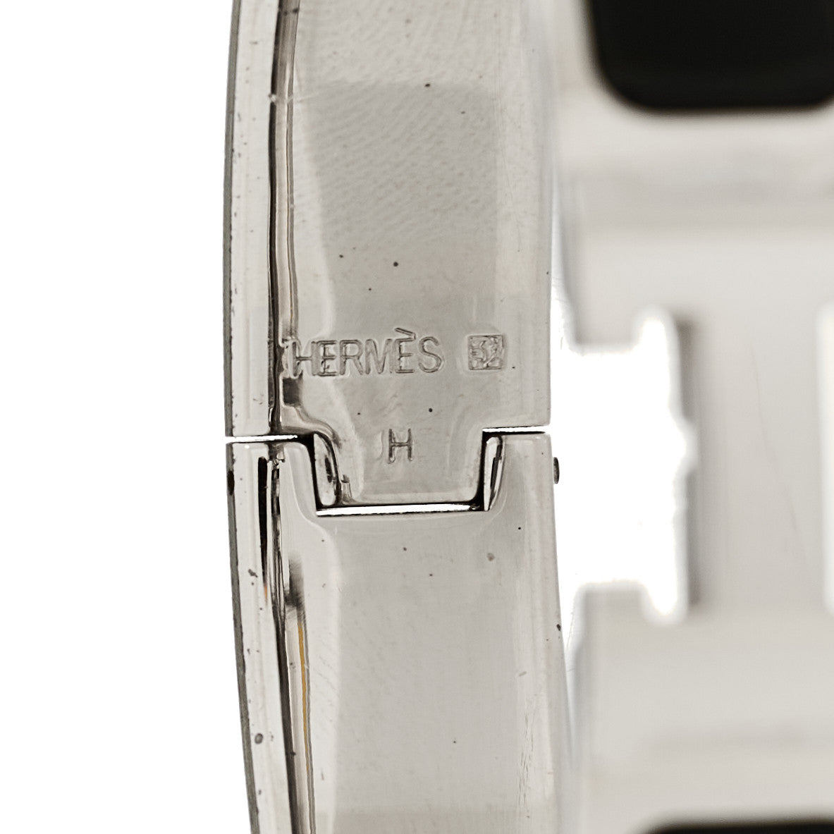 Enamel Narrow Clic Clac H Bracelet PM Black